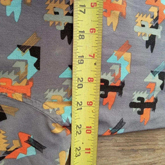 Lularoe Michael's Short Sleeve Full Button Shirt Desert Gray and Orange Breezy L - Picture 7 of 8